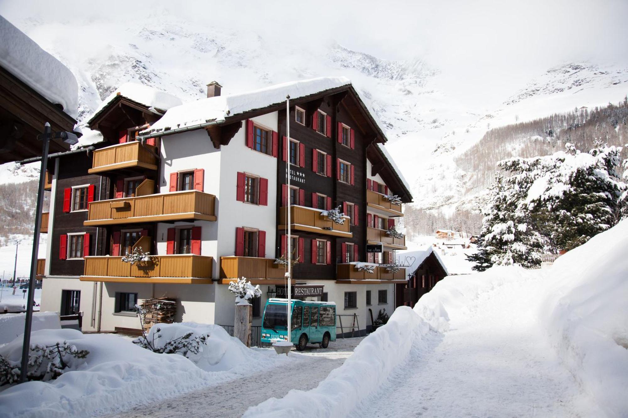 Hotel The Larix Ski-In Ski-Out Saas-Fee Luaran gambar