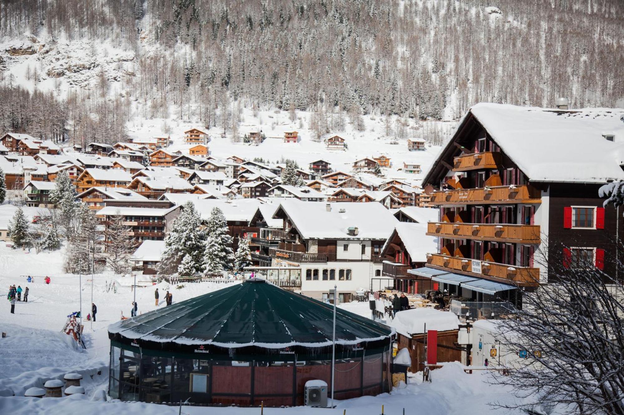 Hotel The Larix Ski-In Ski-Out Saas-Fee Luaran gambar