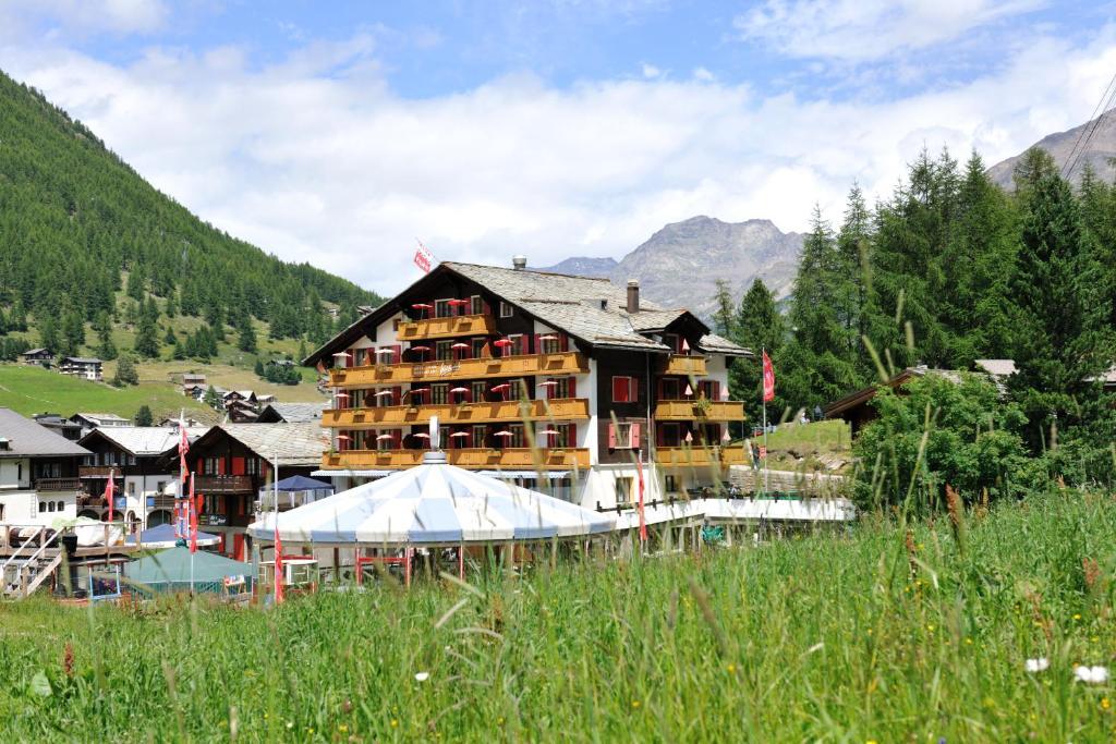 Hotel The Larix Ski-In Ski-Out Saas-Fee Luaran gambar